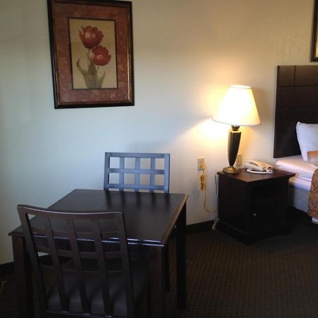 Howard Johnson By Wyndham Lubbock Tx Eksteriør bilde