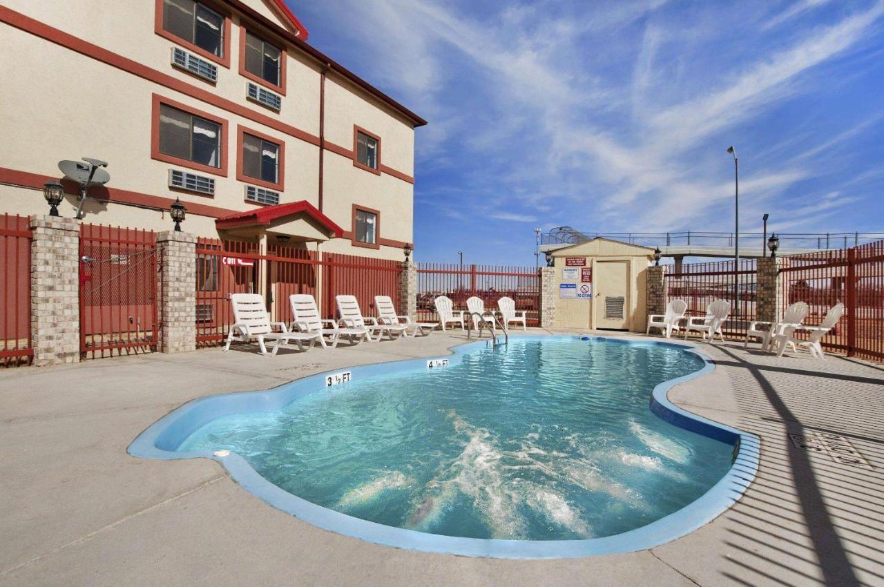 Howard Johnson By Wyndham Lubbock Tx Eksteriør bilde