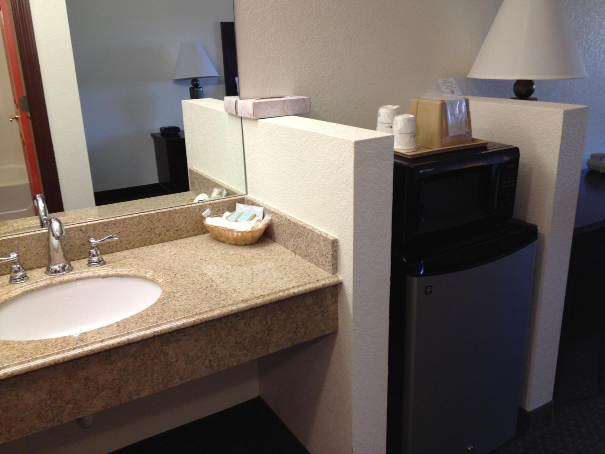 Howard Johnson By Wyndham Lubbock Tx Eksteriør bilde