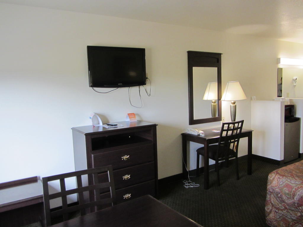 Howard Johnson By Wyndham Lubbock Tx Eksteriør bilde